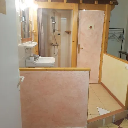 Les Belles Nuits Bed & Breakfast 3*