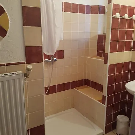 Les Belles Nuits Bed & Breakfast 3*